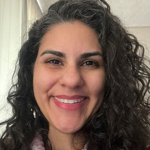 Meet your Posher, Priscila